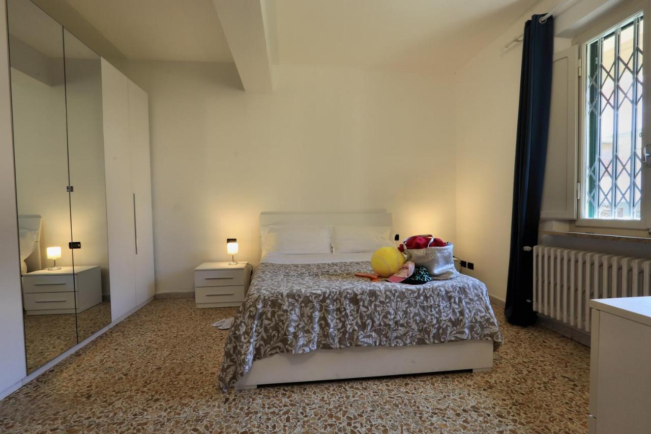 Bed & Parking Cecina Rooms Marina di Cecina Kültér fotó