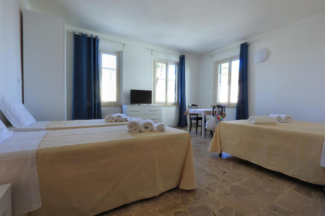 Bed & Parking Cecina Rooms Marina di Cecina Kültér fotó